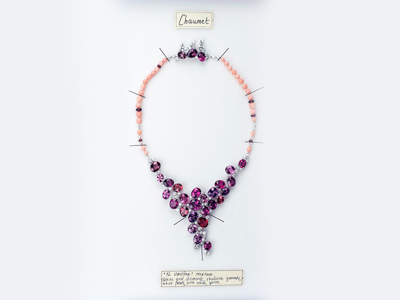 Chaumet 12 vendôme necklace white gold diamonds rhodtite garnets, white pearls