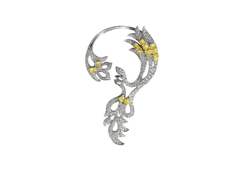 Marijoli Aya Collection - Earcuff set on white and yellow gold with white brilliants cut in micropave set and yellow diamonds in basket set. Total 215 round brilliants - 1.699ct Total 12 colored diamonds - 1.514ct - 18'325 Euros