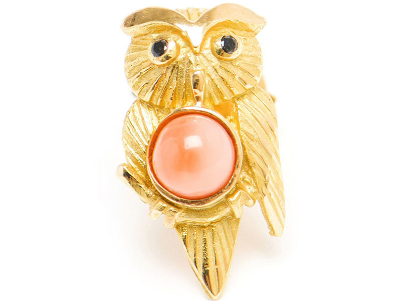 PUCE HIBOU CORAIL OR JAUNE Yvonne Leon 18ct yellow gold earring 1,9gr approx. 0,02ct approx. black diamonds, Coral 5/5,5 Alpa system 