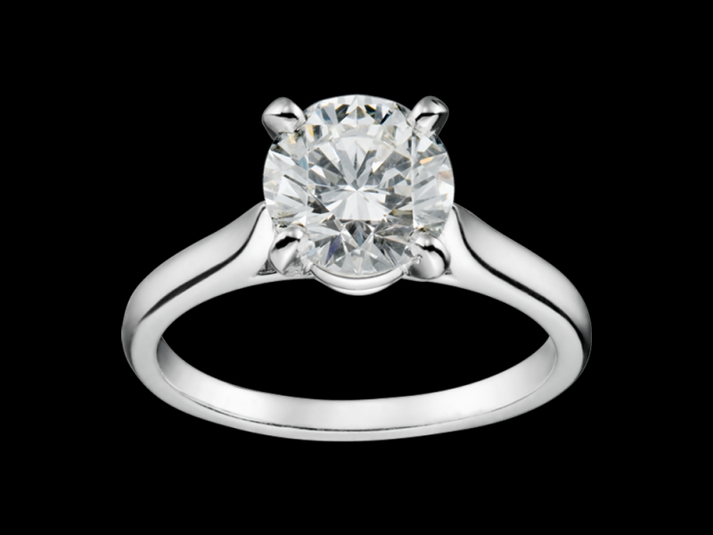 1- Cartier: a timeless and elegant diamond solitaire mounted on platinum with a size-size ranging from 0.23 to 5 carats!