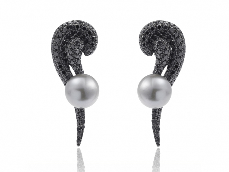 Elise Dray Black diamonds and pearl earrings