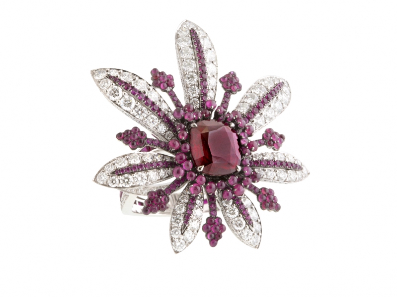 John Rubel Vies de Boheme collection - La Divine set with 4.03 Ruby from Mozambique