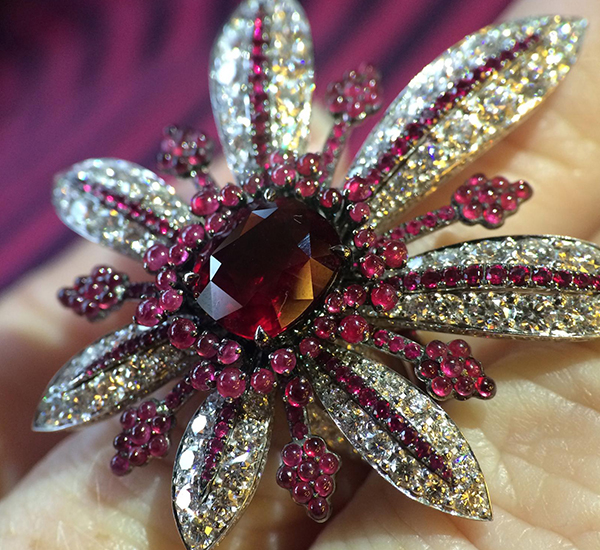 John Rubel A tribute to Sarah Bernhardt with La Divine Ring is a unique piece set with diamonds on black rhodium with a 4.03 carats ruby from Mozambique