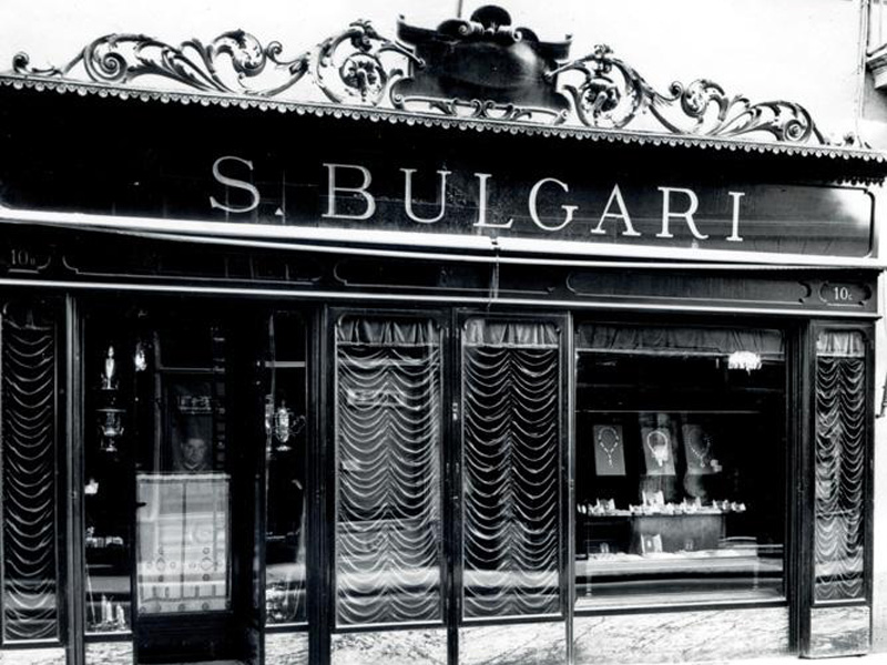 Bvlgari Flagship black and white picture