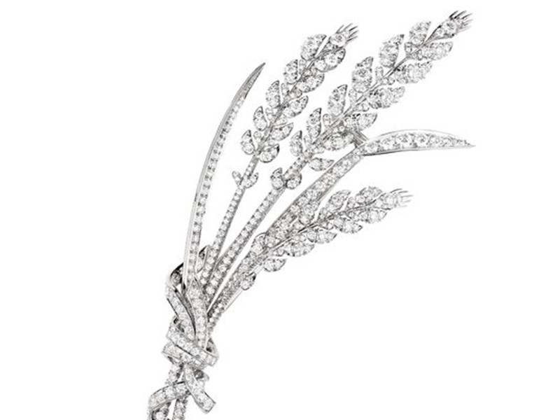 Chaumet Detail of Blé d’été necklace