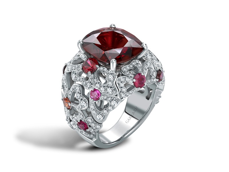 Garrard The Red Spinel weights 9.96 carats and is surrounded by pink tourmalines, pink sapphires and rubellites.