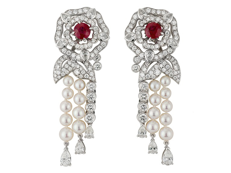 Garrard Earrings mounted on white gold with diamonds, pearls and rubies