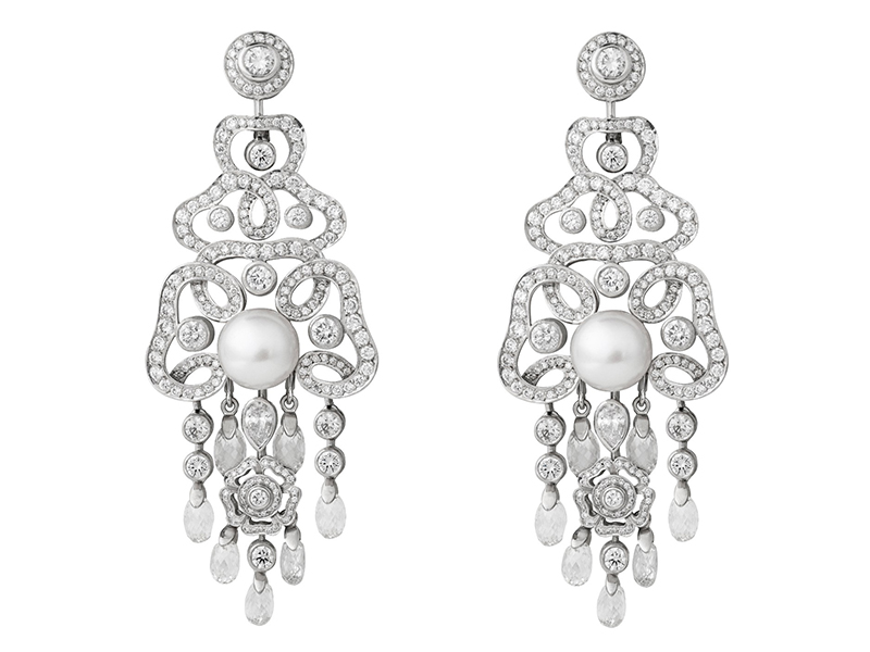 Garrard Earrings mounted on white gold with a pearl and diamonds