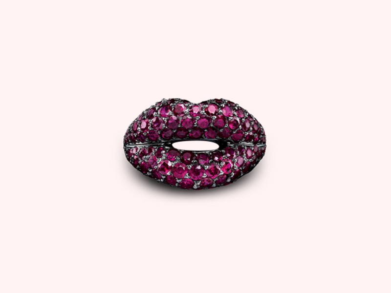 Solange Hotlips ring set with rubies in blackened 18ct white gold