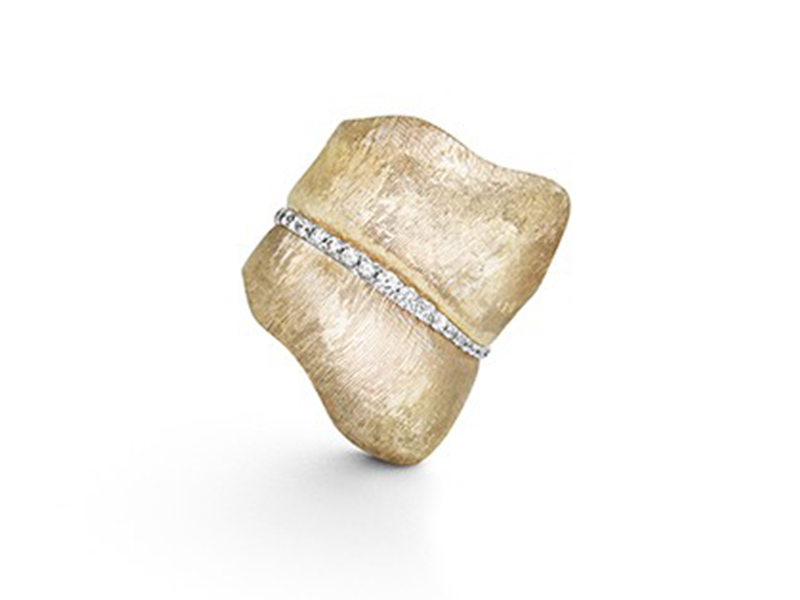 Ole Lynggaard Copenhagen Ring mounted on yellow gold with 48 diamonds