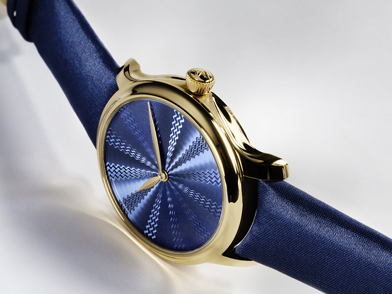 H.Moser Endeavour - Concept Blue Guioché - with yellow gold case