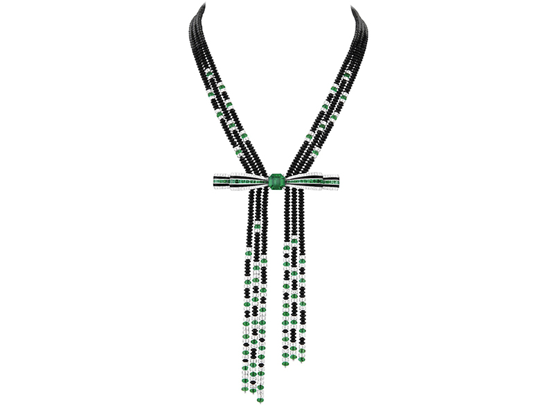 Boucheron Ruban Graphique necklace set with a Colombian emerald, emeralds, diamonds, onyx, black lacquer, paved with diamonds, on white gold