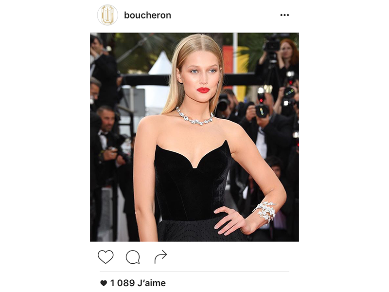 Boucheron Toni Garrn wore the Fleur du Jour necklace and ring, with the Lierre de Lumière cuff and secret watch in white gold set with round diamonds.