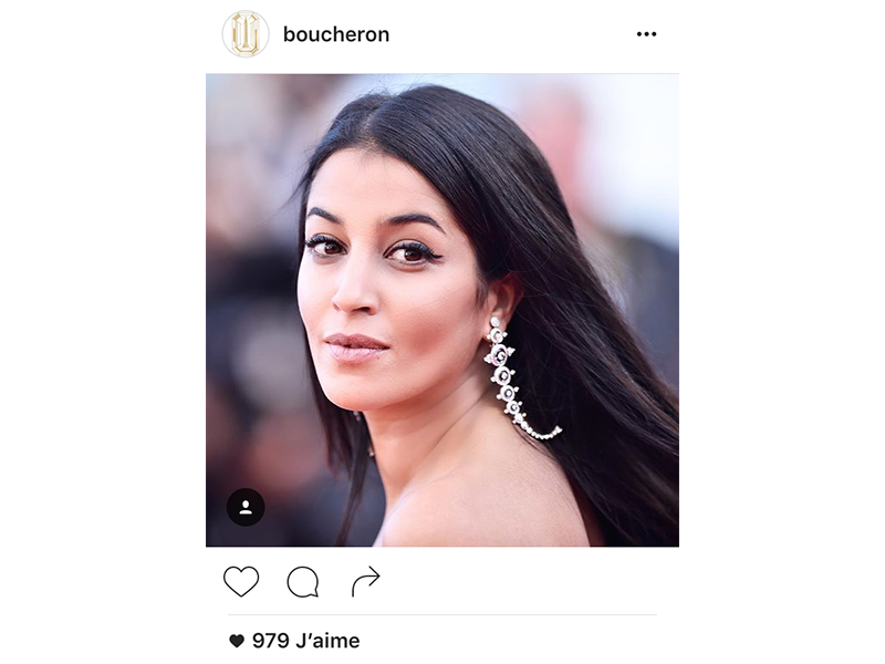 Boucheron Leïla Bekhti wore the Ricochet earrings in rock crystal paved with diamonds.