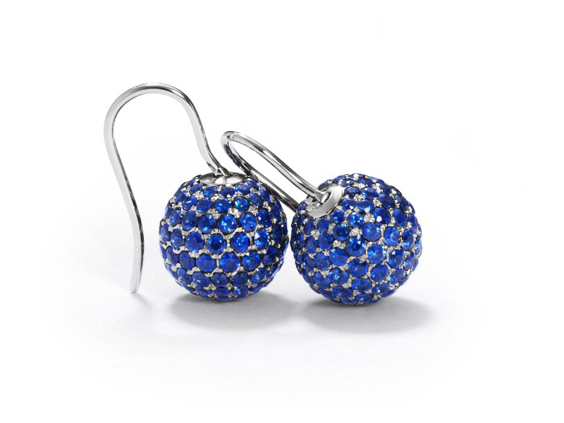 Shamballa Sapphire pavé earrings mounted on white gold