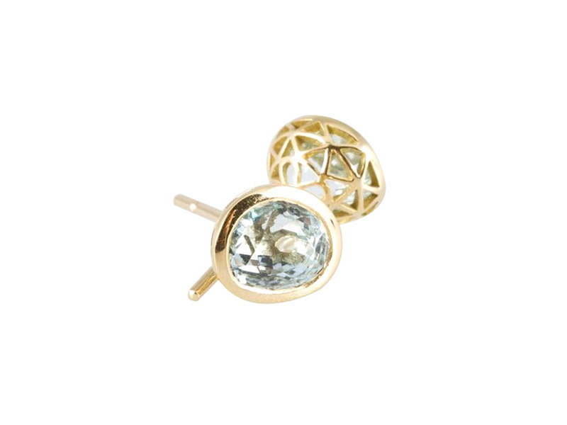 Atelier Molinari Denteliere studs mounted on yellow gold with aquamarine