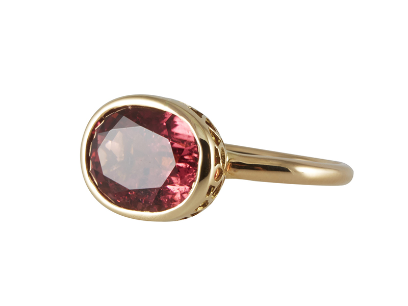 Atelier Molinari La denteliere ring mounted on yellow gold with rubellite