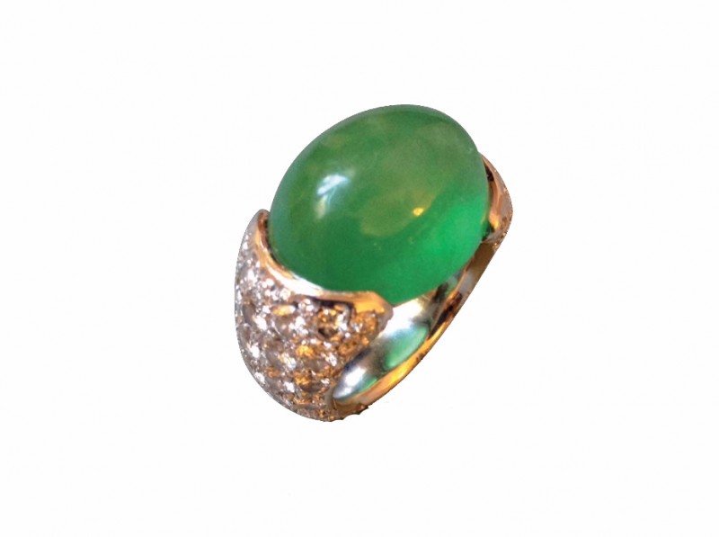 Verney Ring mounted on white gold with a cabochon cut green jade is available at the Pop Up