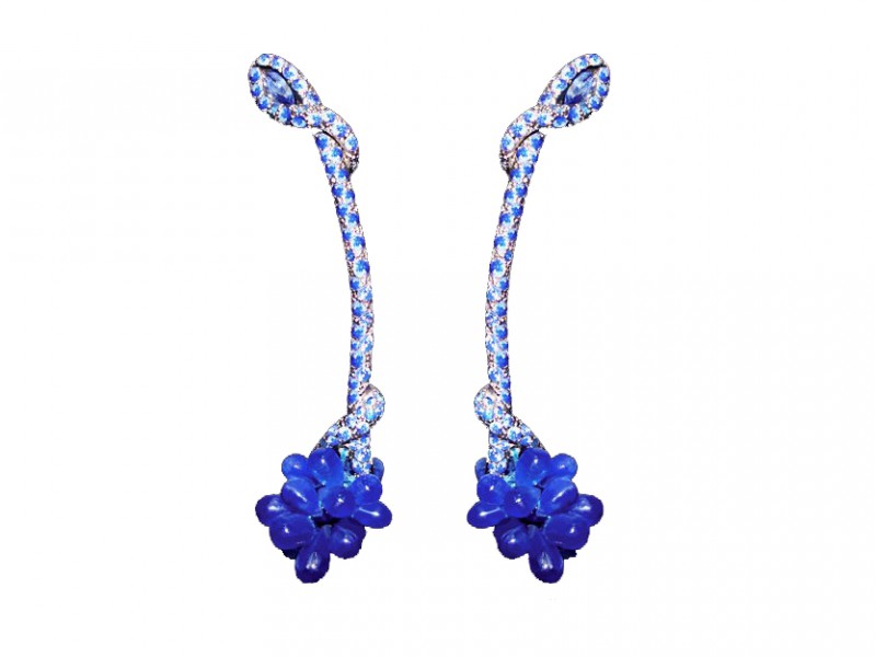 Verney Grappes saphir earrings mounted on white gold with sapphires are available at the Pop Up