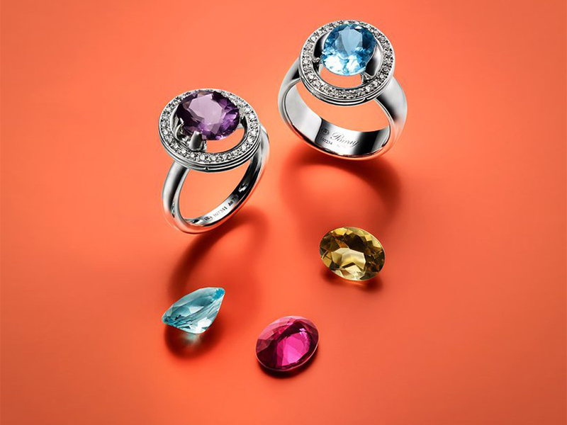 What does a Poiray interchangeable ring look like