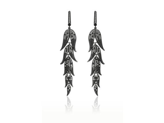 Elise Dray Tulipe earnings mounted on black gold with black and grey diamonds