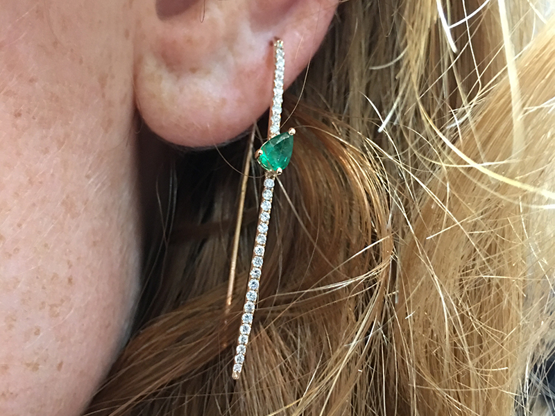 Djula Lady emerald and diamonds earrings