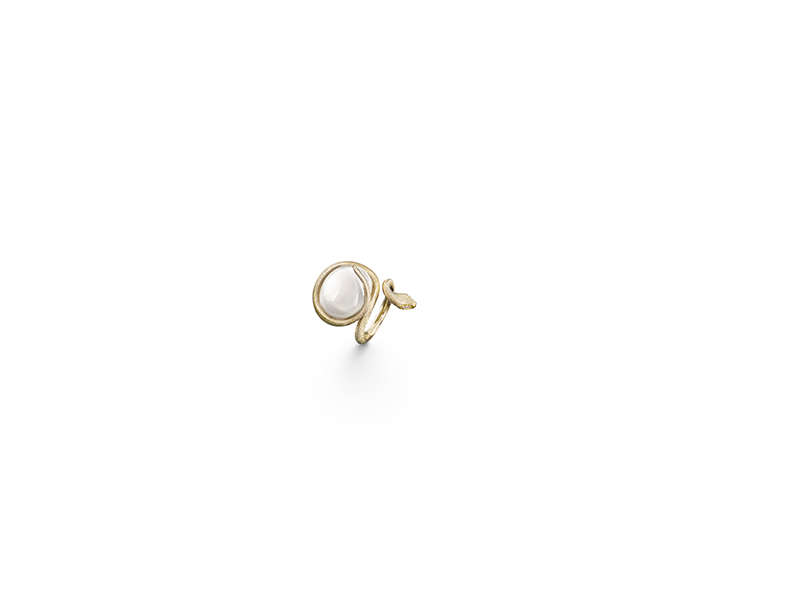 Ole Lyngaard copenhagen Snake ring with white moonstone. 