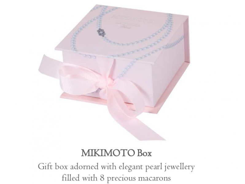 Mikimoto Box Gift box adorned with elegant pearl jewellery filled with 8 precious macarons