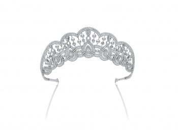 Best headbands & wedding tiaras to shine on the D-Day !