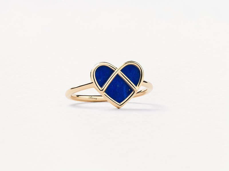 Poiray "l'attrape coeur" ring mounted on yellow gold with lapis lazuli