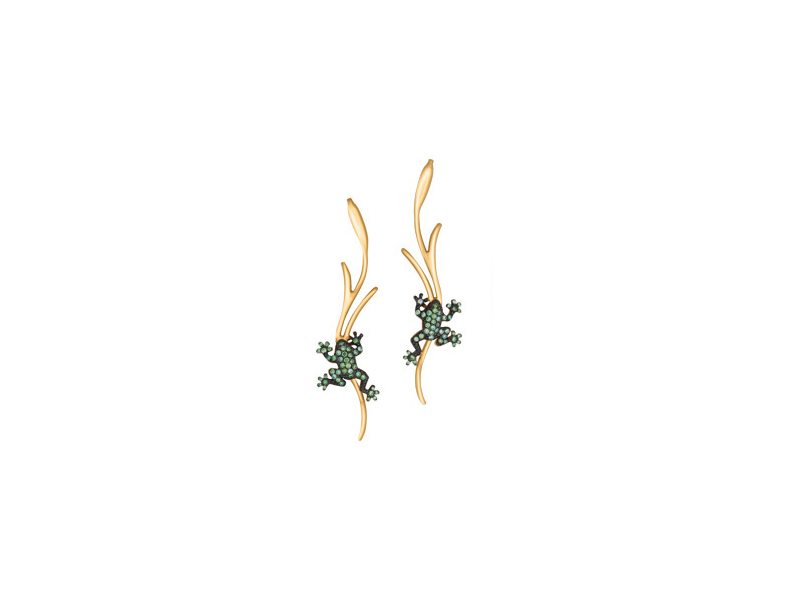 Malakine Once upon a time earring mounted on yellow gold with tsavorites