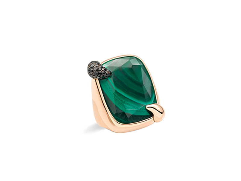 Pomellato Deep Forest malachite ring mounted on rose gold with black diamonds