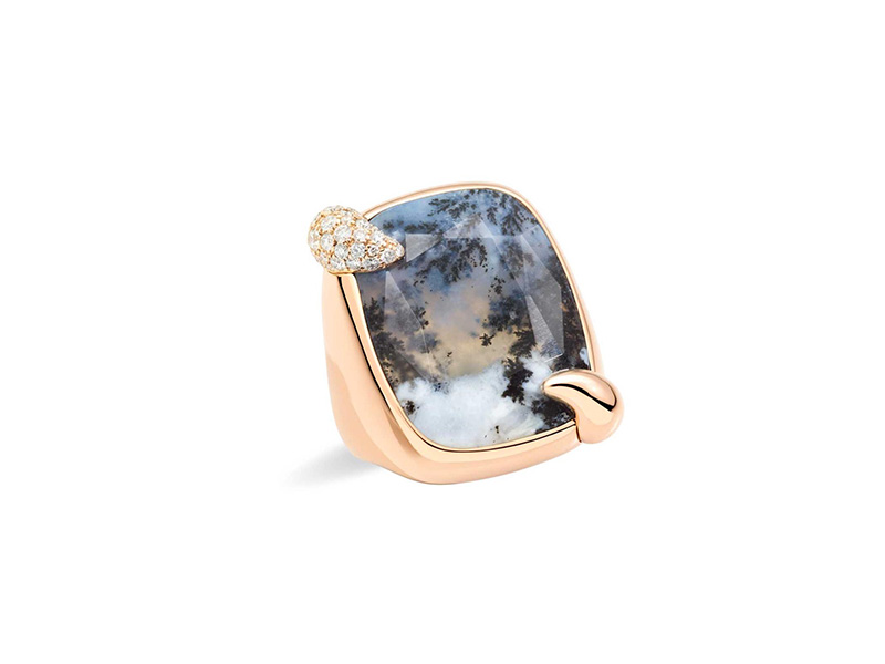 Pomellato Stormy Weather dendritic agate ring mounted on rose gold  with white diamonds