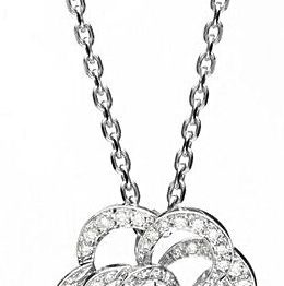 Chanel Fil de Camelia Pendant diamonds white gold