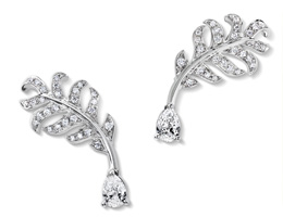 Chanel Plume Earrings white gold and diamonds