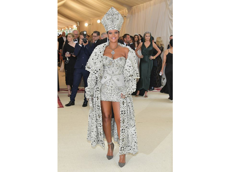 Rihanna Met Gala 2018 dress by Martin Margiela by John Galliano with Cartier and Maria Tash Jewelry