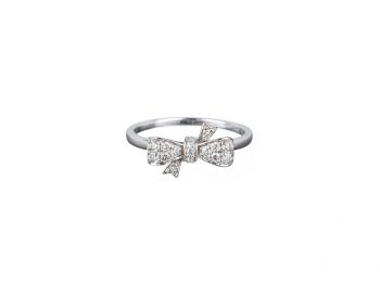 Flirty bow pinky finger ring