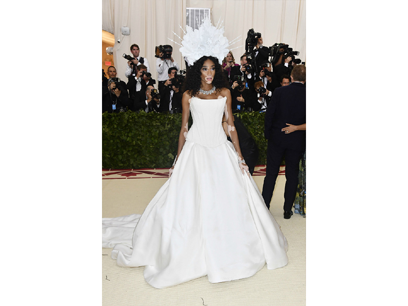 Winnie Harlow Met Gala 2018 wearing white gold set with diamonds High jewelry Necklace by Bvlgari