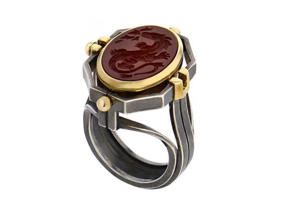 elie top intaglio ring