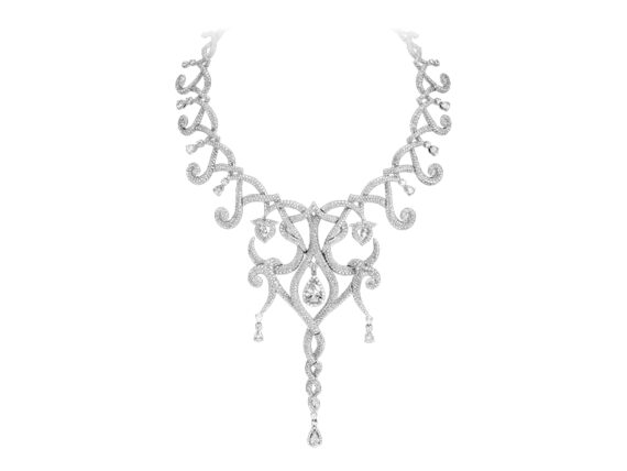 Shawish Moonlight necklace mounted on white gold with diamonds