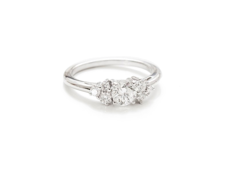 Pérouse Paris Louise ring mounted on white gold set with seven diamonds. How to find the perfect engagement ring