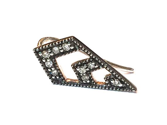 Vanessa De Jaegher Arrow Earring mounted on white gold set with diamonds