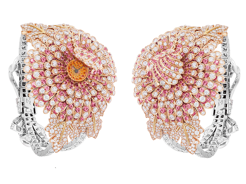 Van Cleef & Arpels - Chrysanthème Secret watch with a dial mounted on yellow gold set with round spessartite garnets, petals in pink gold, round diamonds and round pink sapphires