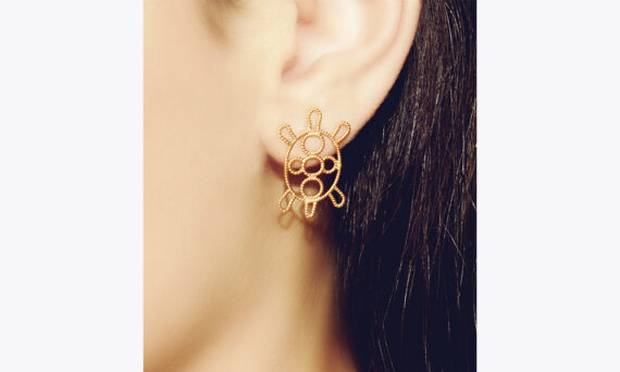 Christina Soubli Turtle earring studs 18ct yellow gold