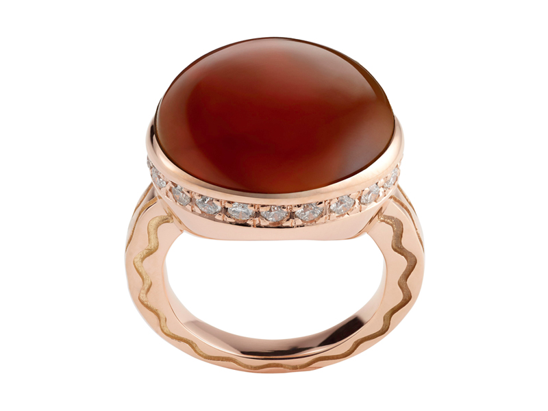 Misahara - Talas ring mounted on rose gold with a carnelian and white diamonds