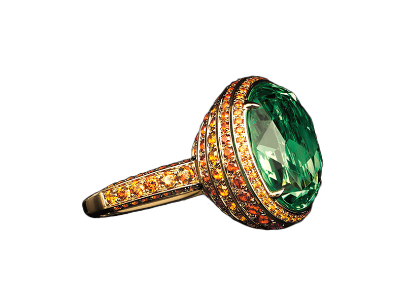 Tiffany & Co. - Ring mounted on yellow gold with an 11,79ct oval light tsavorite and round spessartites, from the Blue Book collection, The Art of Transformation