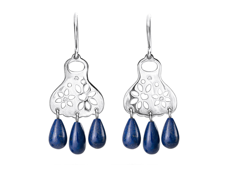 Ole Lynggaard - Lace earrings mounted on white gold with lapis lazuli