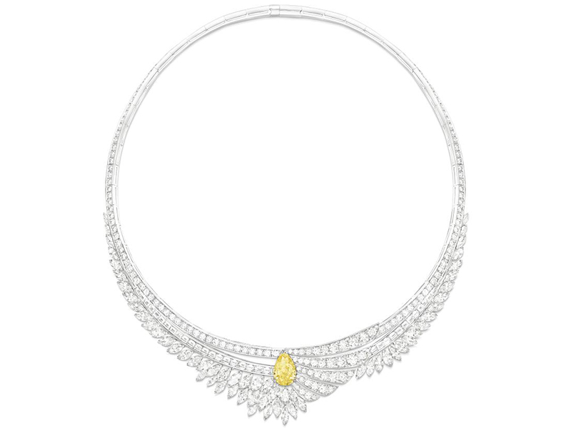 Piaget - "Golden Hour" necklace adorned with a yellow diamond and white diamonds